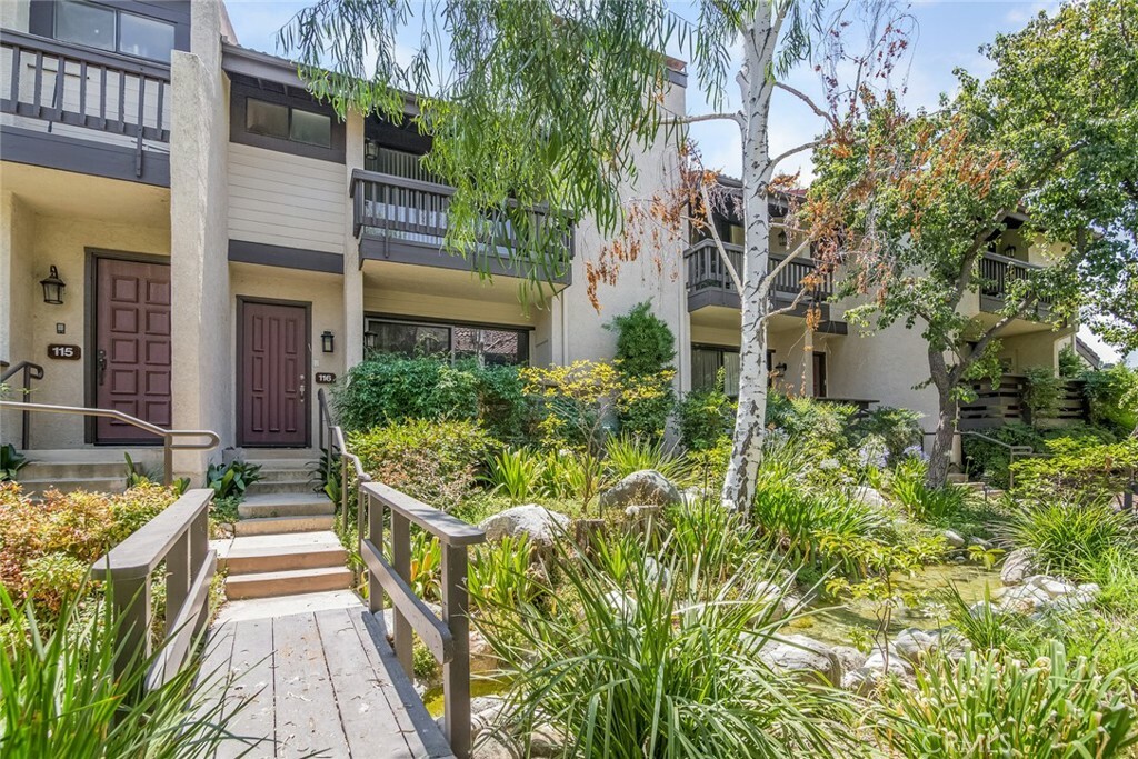 Property Photo: 5711 Owensmouth Avenue 116 CA 91367