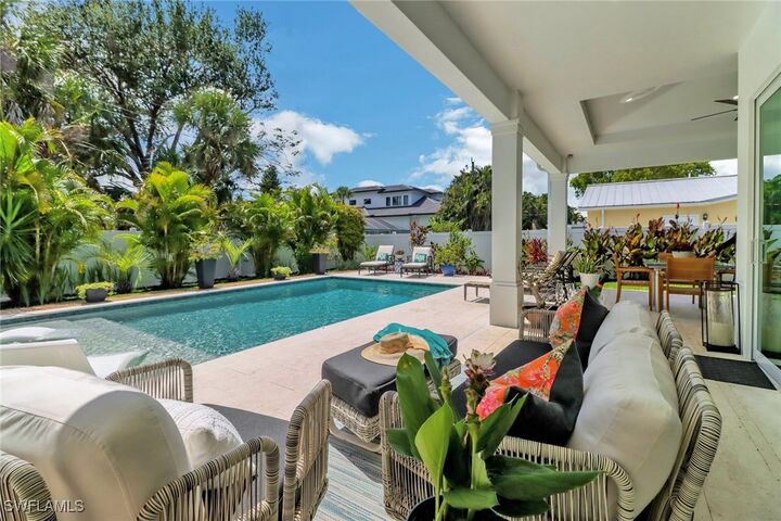 1262 10th Street N  Naples FL 34102 photo