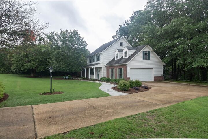 Property Photo:  429 Cherokee Drive  MS 38655 