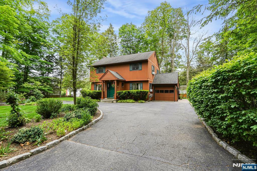 Property Photo:  9 Caldwell Road  NJ 07421 