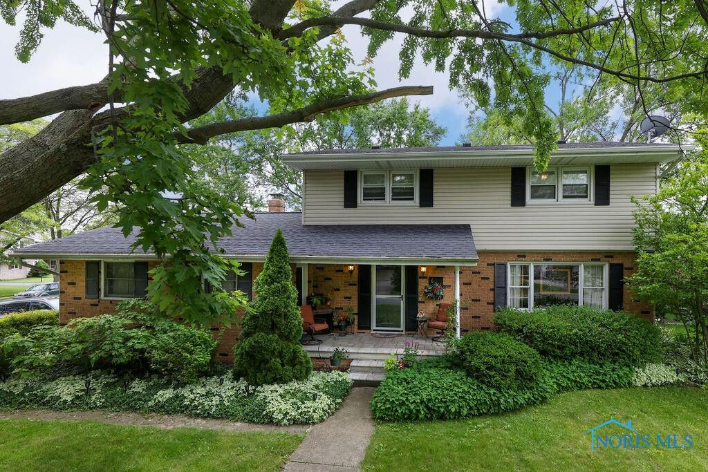 Property Photo:  633 Hillcrest Avenue  OH 45840 