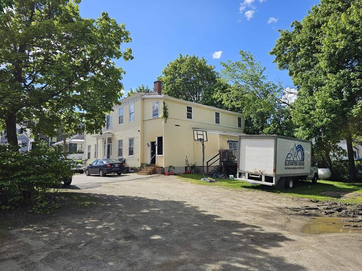 Property Photo: 25-27 Roxbury Court NH 03431