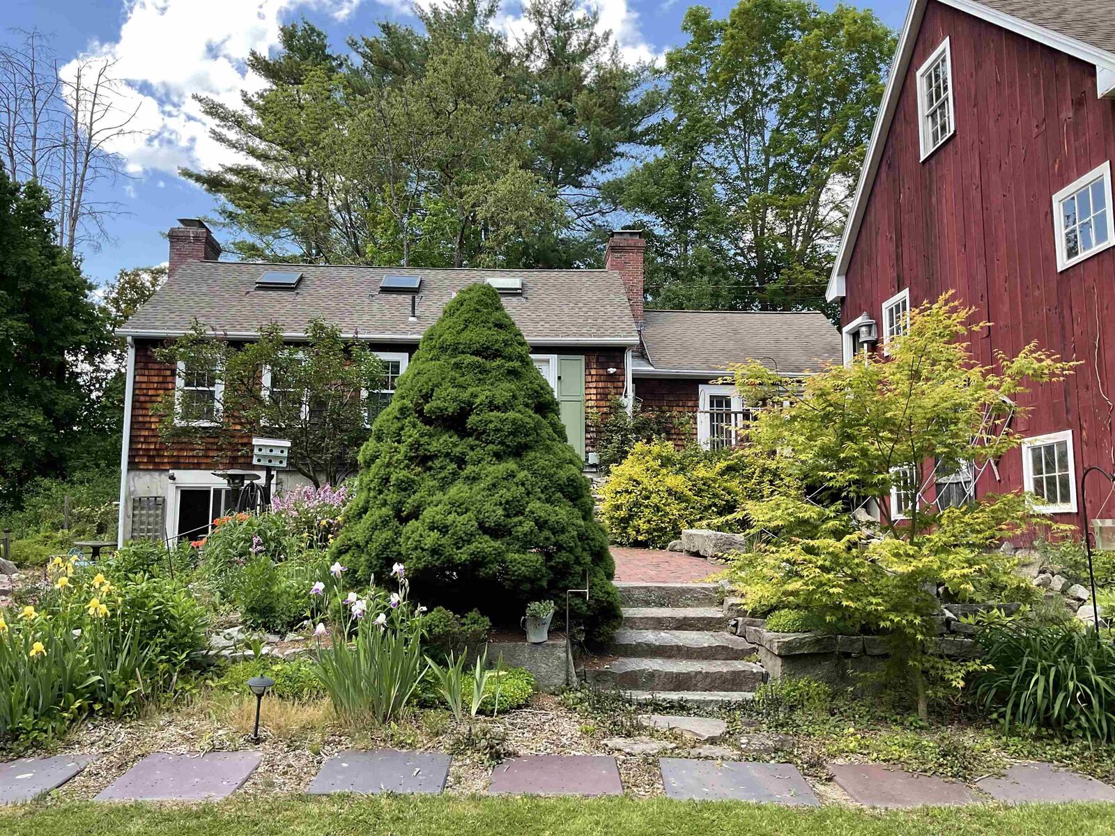 Property Photo: 2 Mack Hill Road NH 03031