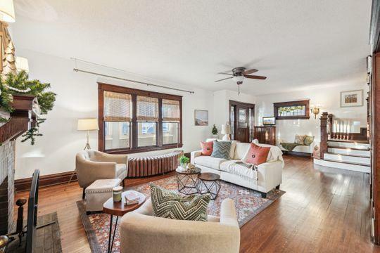 Property Photo:  1009 Grand Avenue  MN 55105 