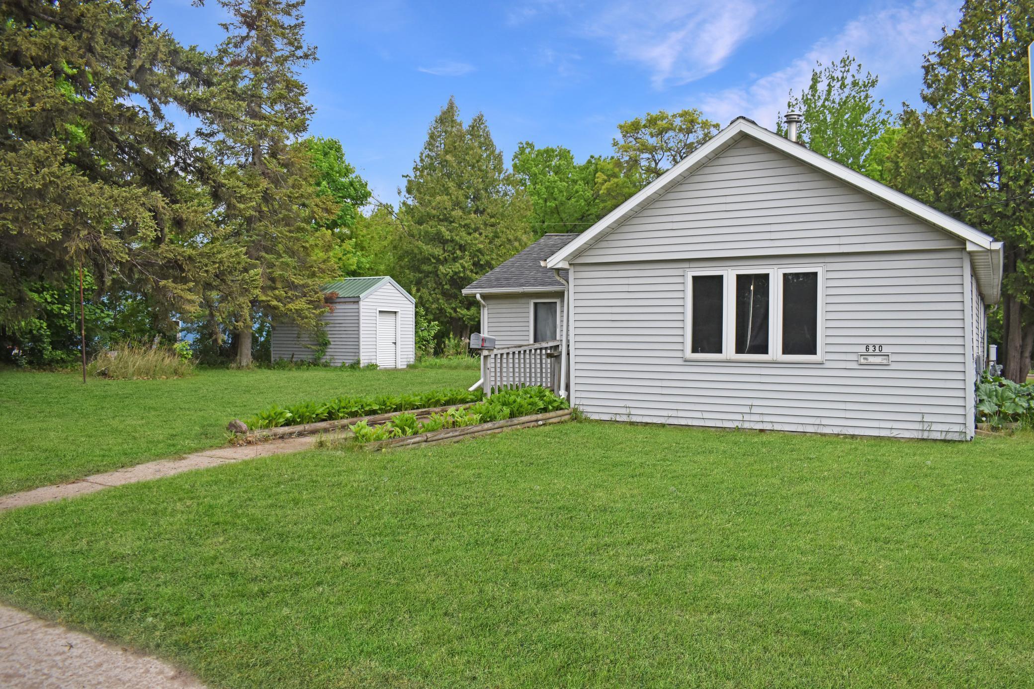 Property Photo:  630 Oak Street  MN 56441 