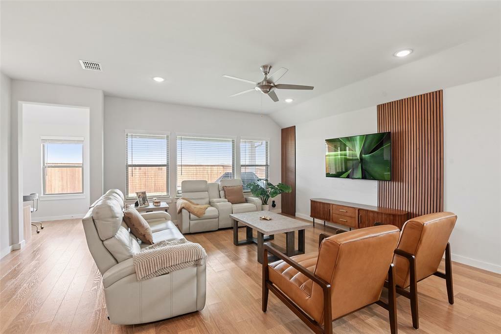 Property Photo:  2122 Mossfield Lane  TX 75126 