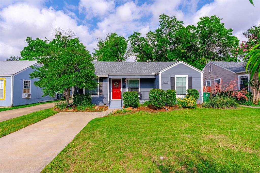 2725 Ryan Avenue  Fort Worth TX 76110 photo