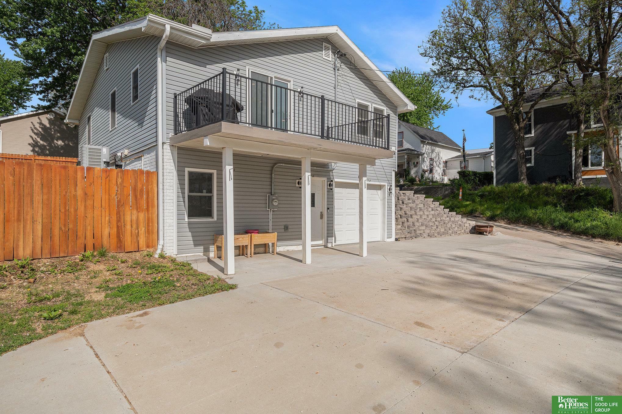 Property Photo:  601 5th Avenue  NE 68048 