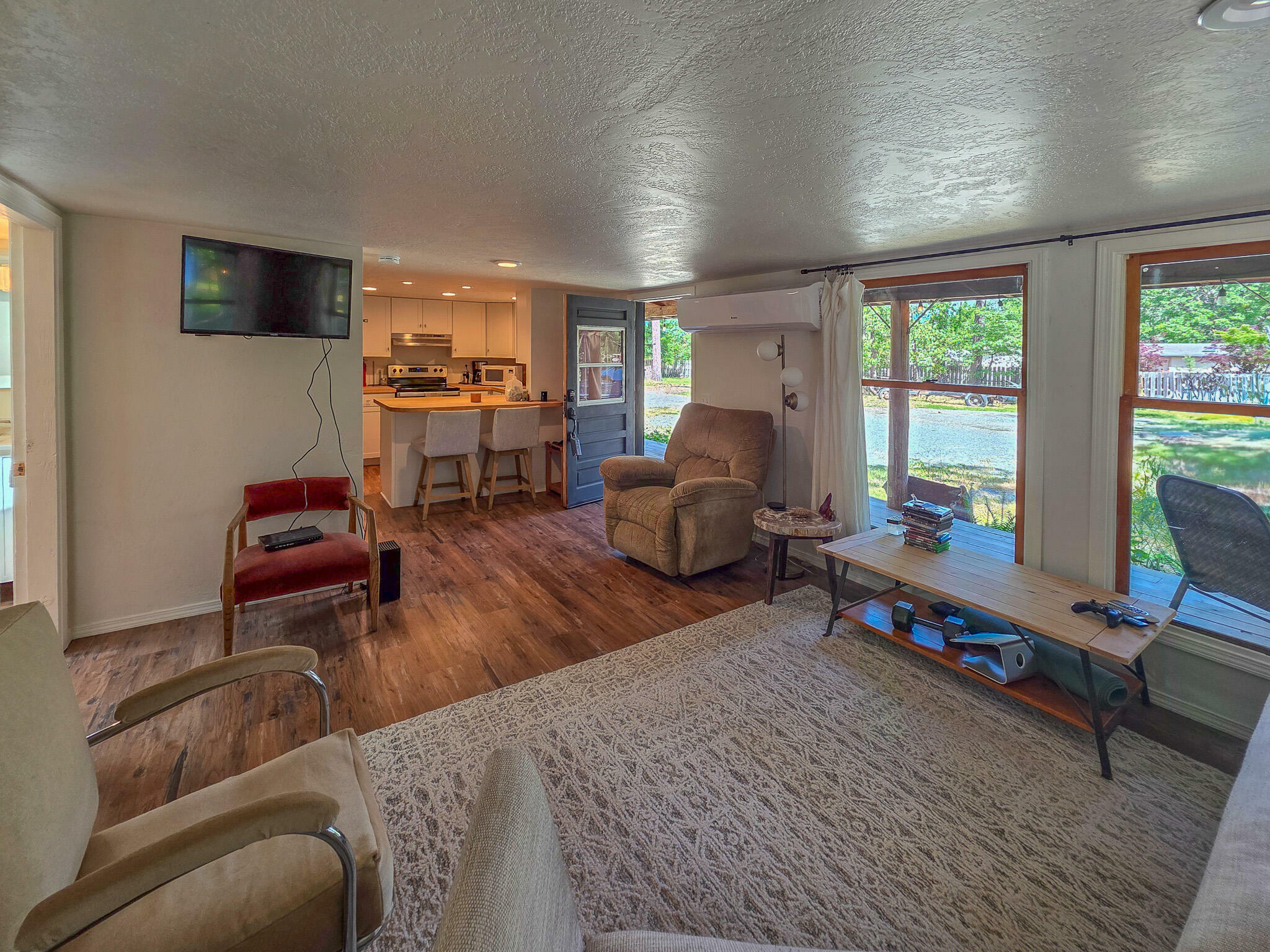 Property Photo: 3250 Lake Shore Drive OR 97538