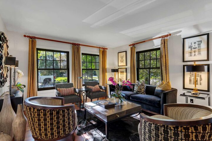 Property Photo: 239 37 Avenue SW AB T2S 0V1
