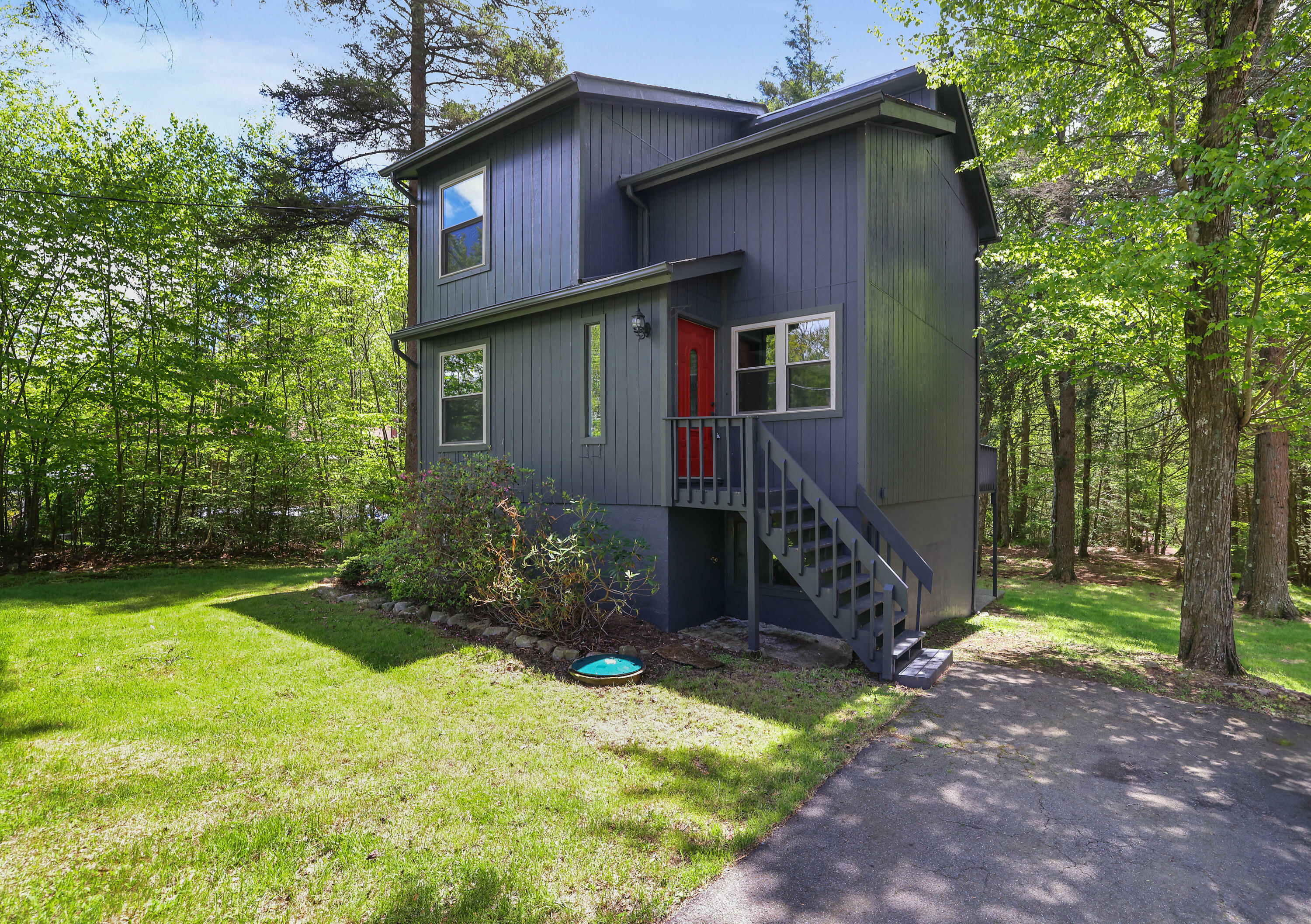 Property Photo: 1249 Country Club Drive PA 18424