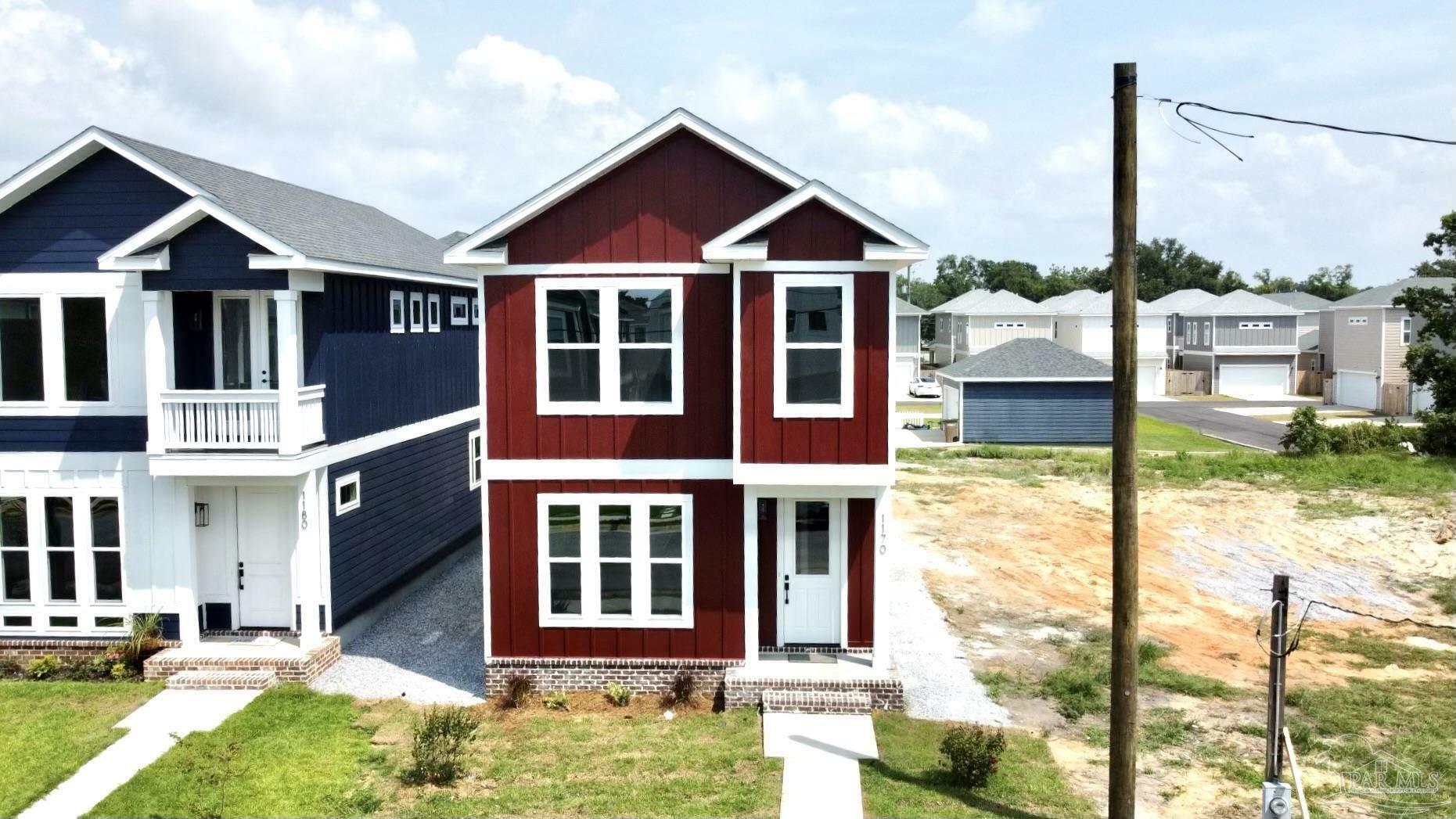 Property Photo: 1170 W Intendencia St FL 32502