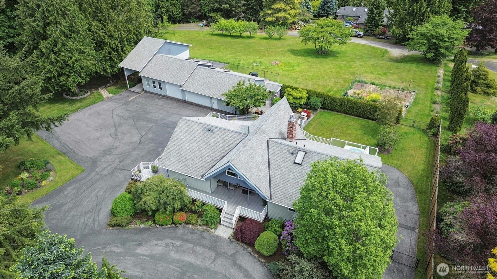 Property Photo: 13911 Meridian Avenue N WA 98271