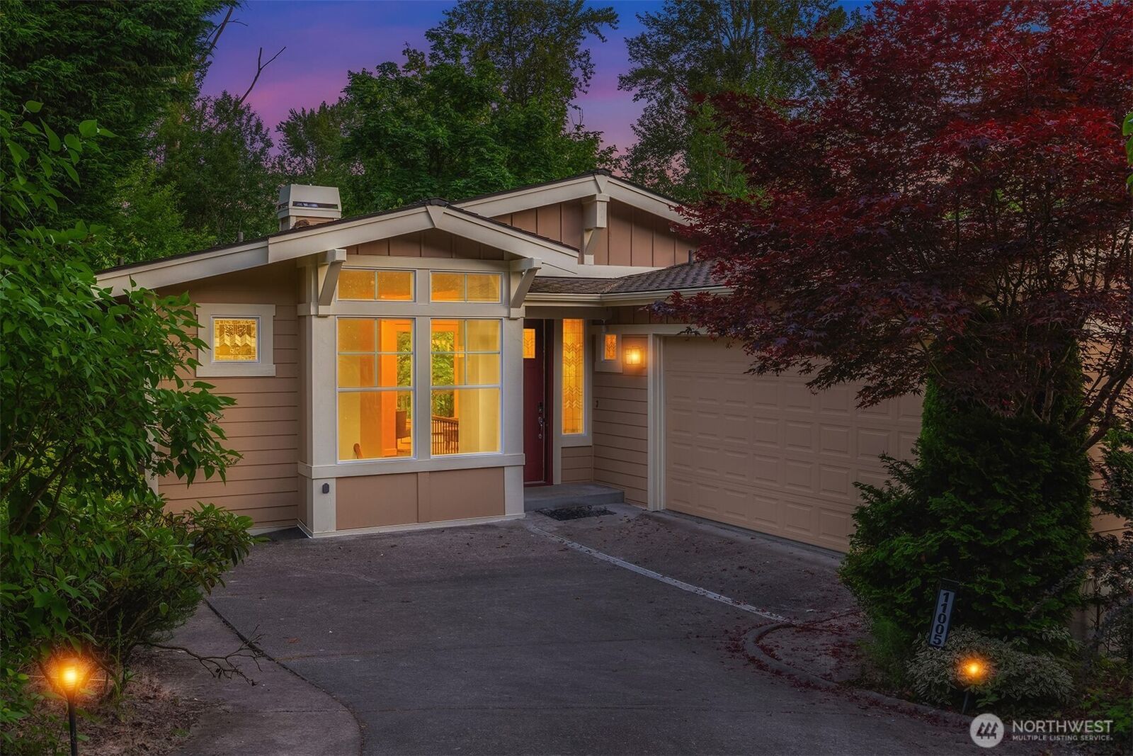 Property Photo: 11005 NE 100th Place WA 98033