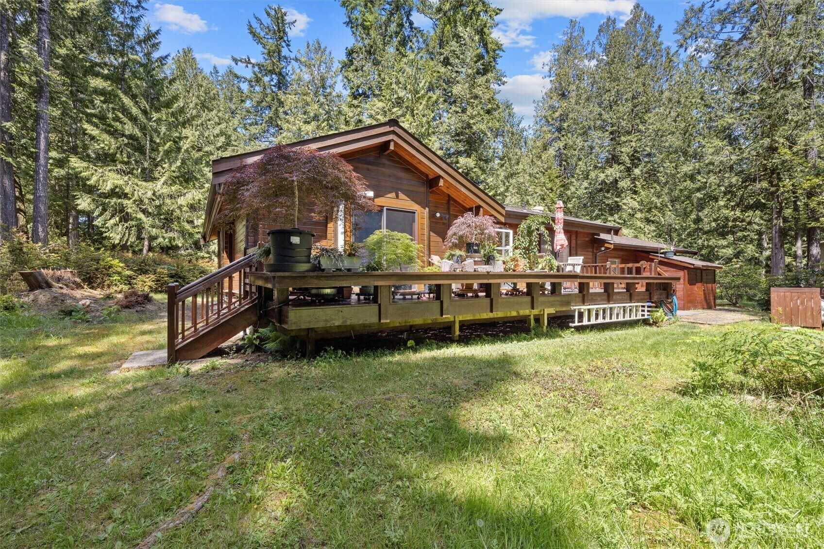 Property Photo: 606 E Pointes Drive W WA 98584
