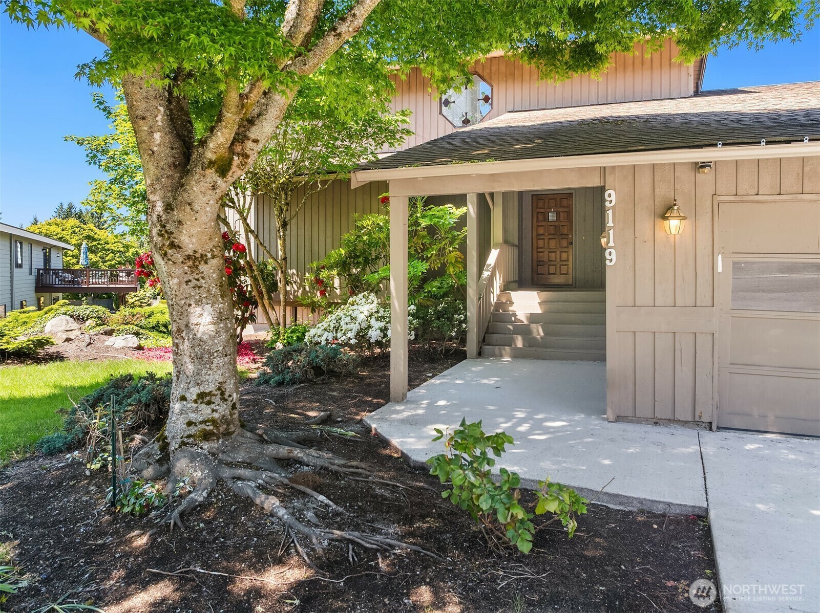 Property Photo: 9119 185th Place SW WA 98026