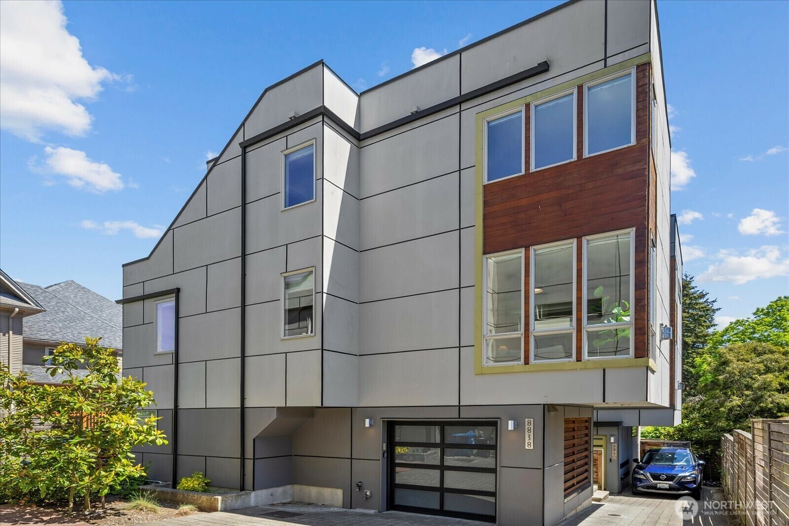 Property Photo: 8838 Interlake Avenue N WA 98103