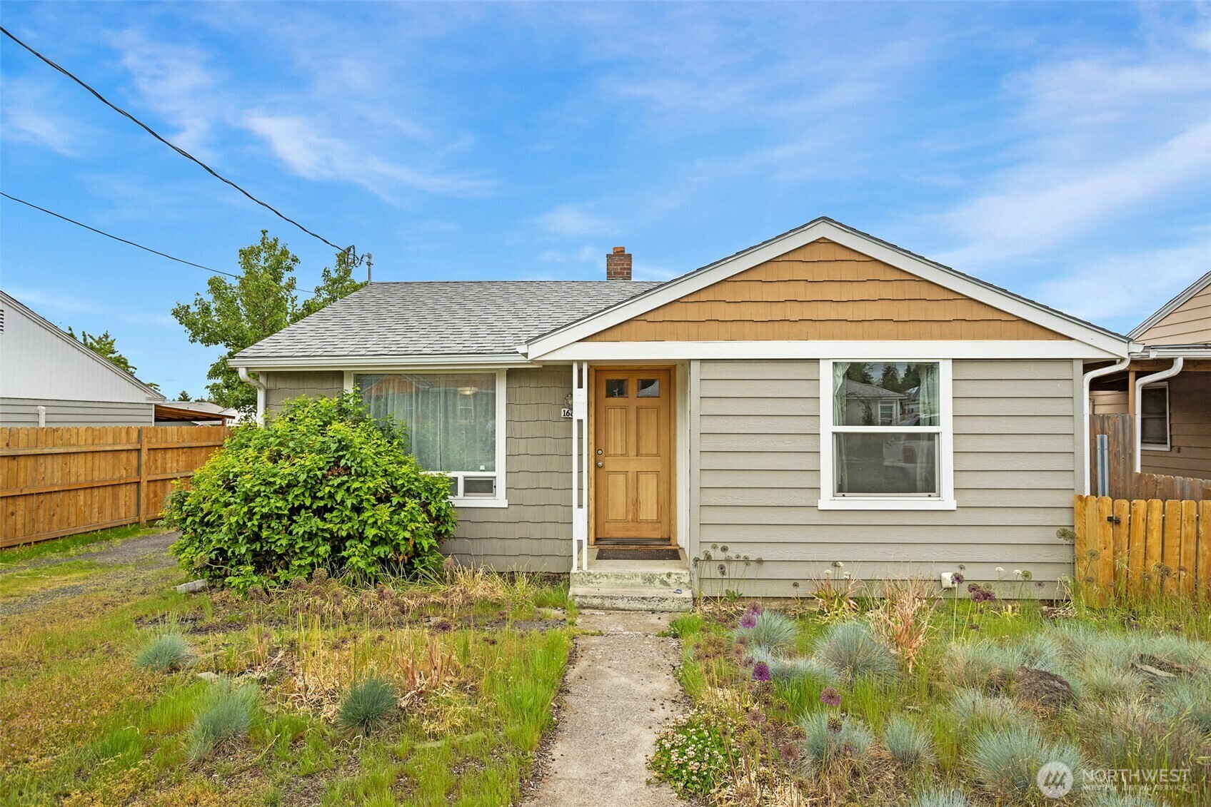 Property Photo:  168  Union Street  WA 99362 