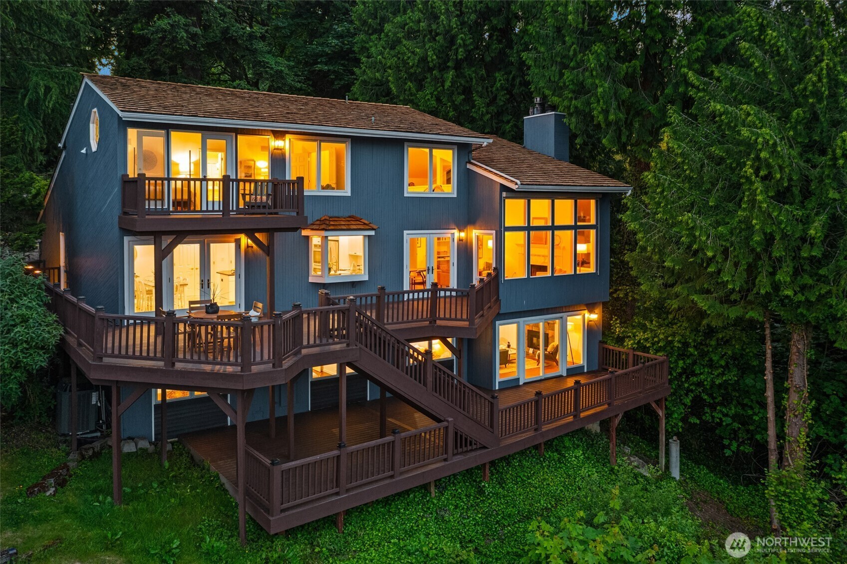 Property Photo: 16822 SE 26th Street WA 98008