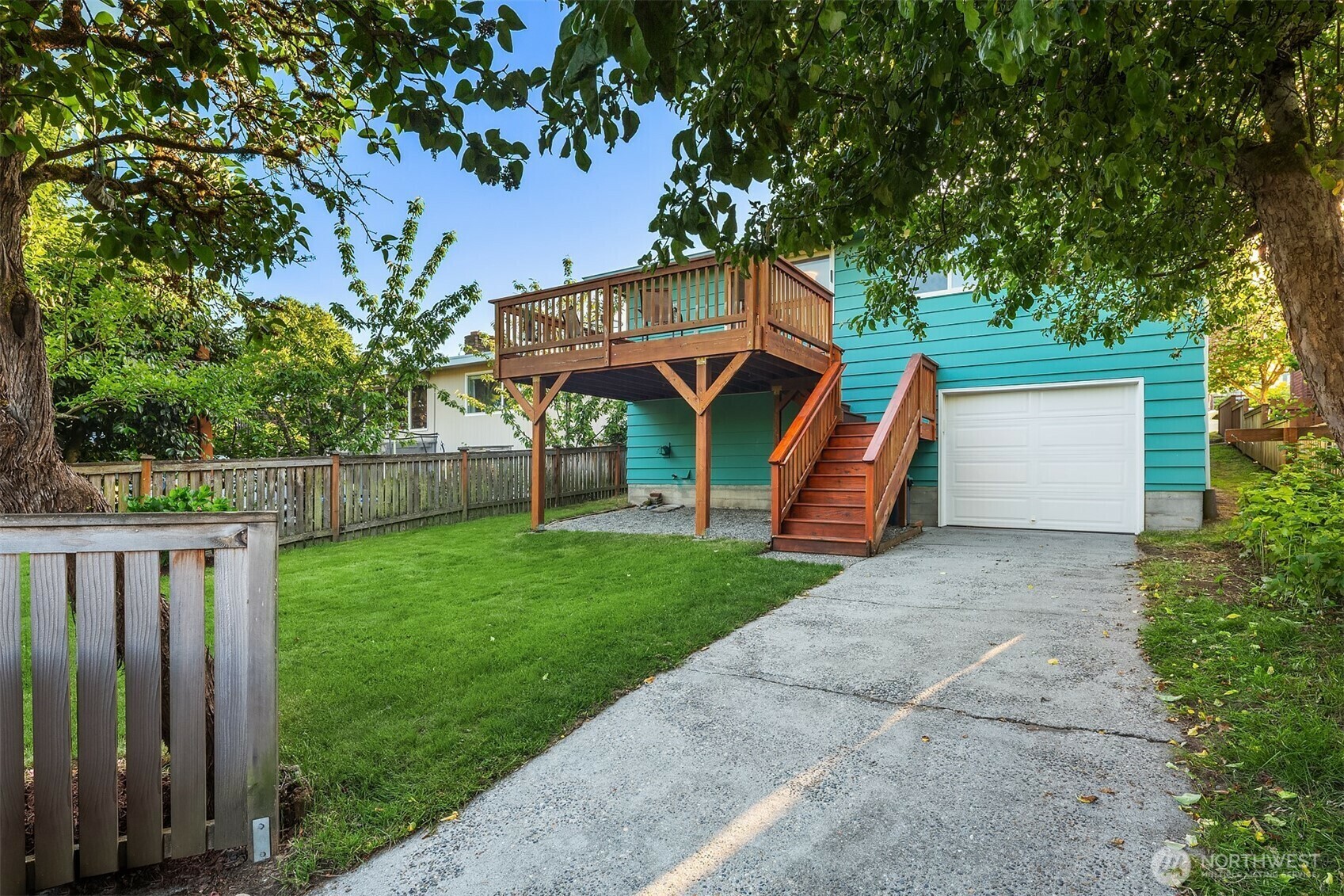 Property Photo:  6038  36th Avenue NE  WA 98115 
