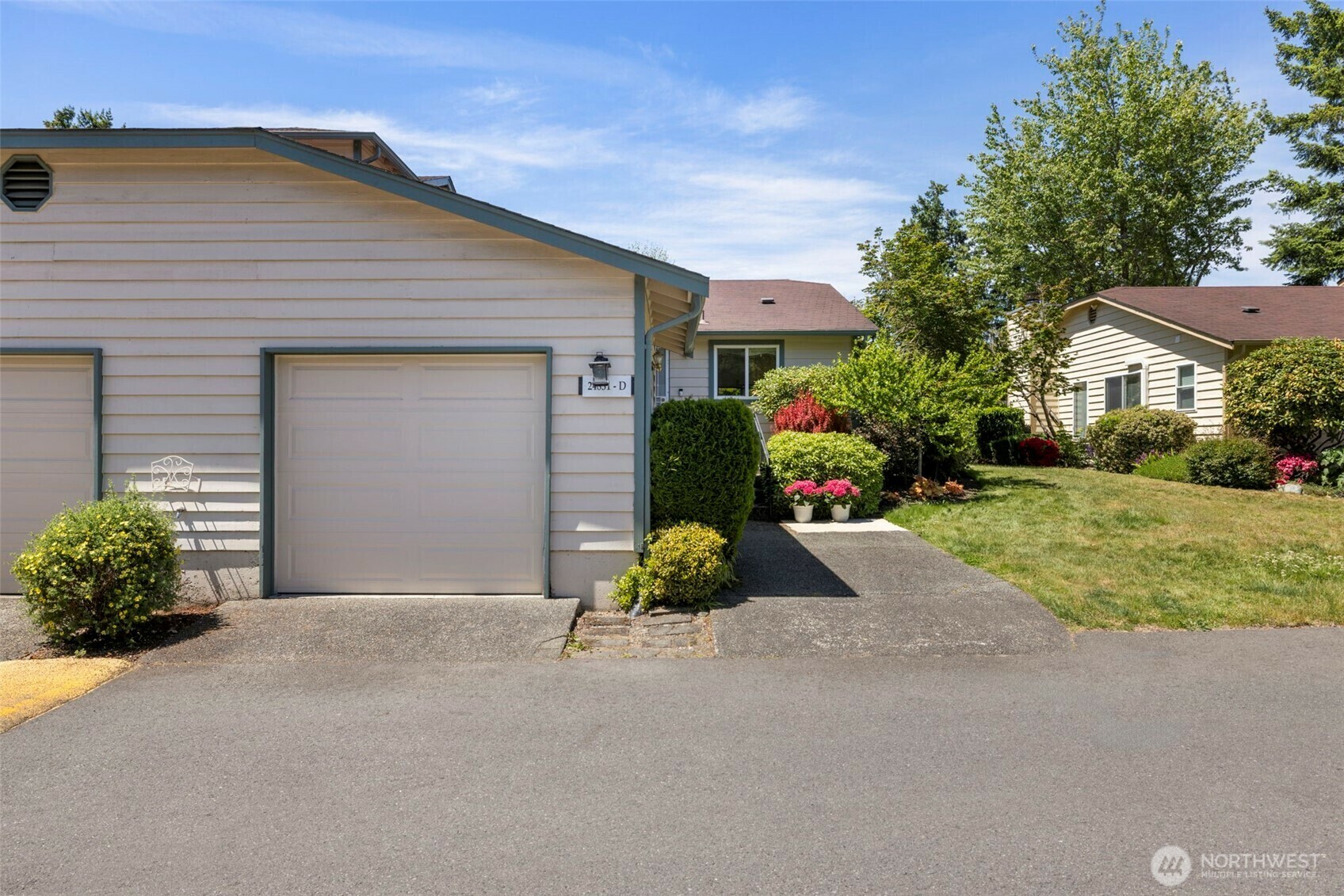 Property Photo: 24831 110th Place SE 51D WA 98030