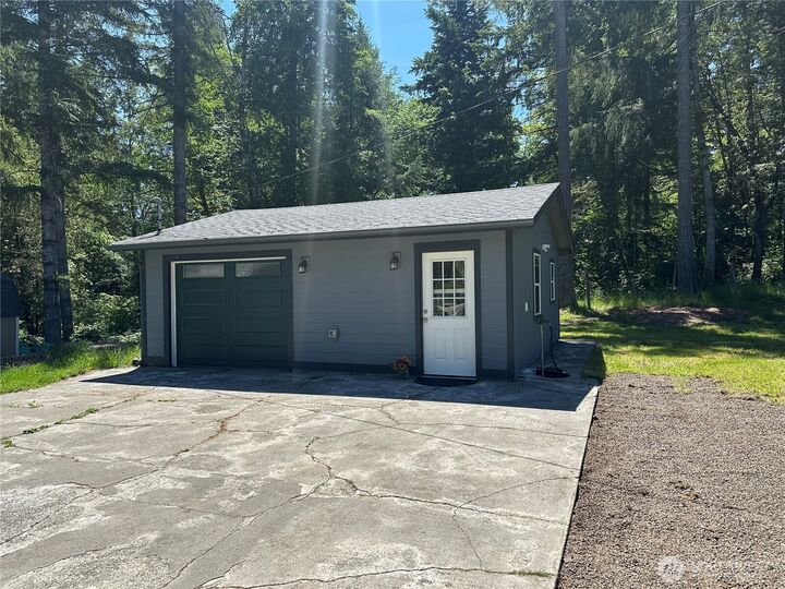 Property Photo:  2339  Westwind Drive NW  WA 98502 