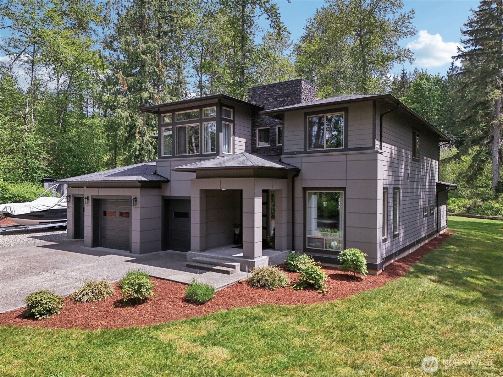 Property Photo:  413  Newberg Road  WA 98290 
