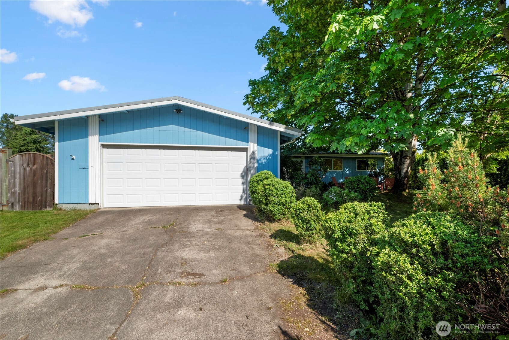 Property Photo: 22412 110th Avenue SE WA 98031