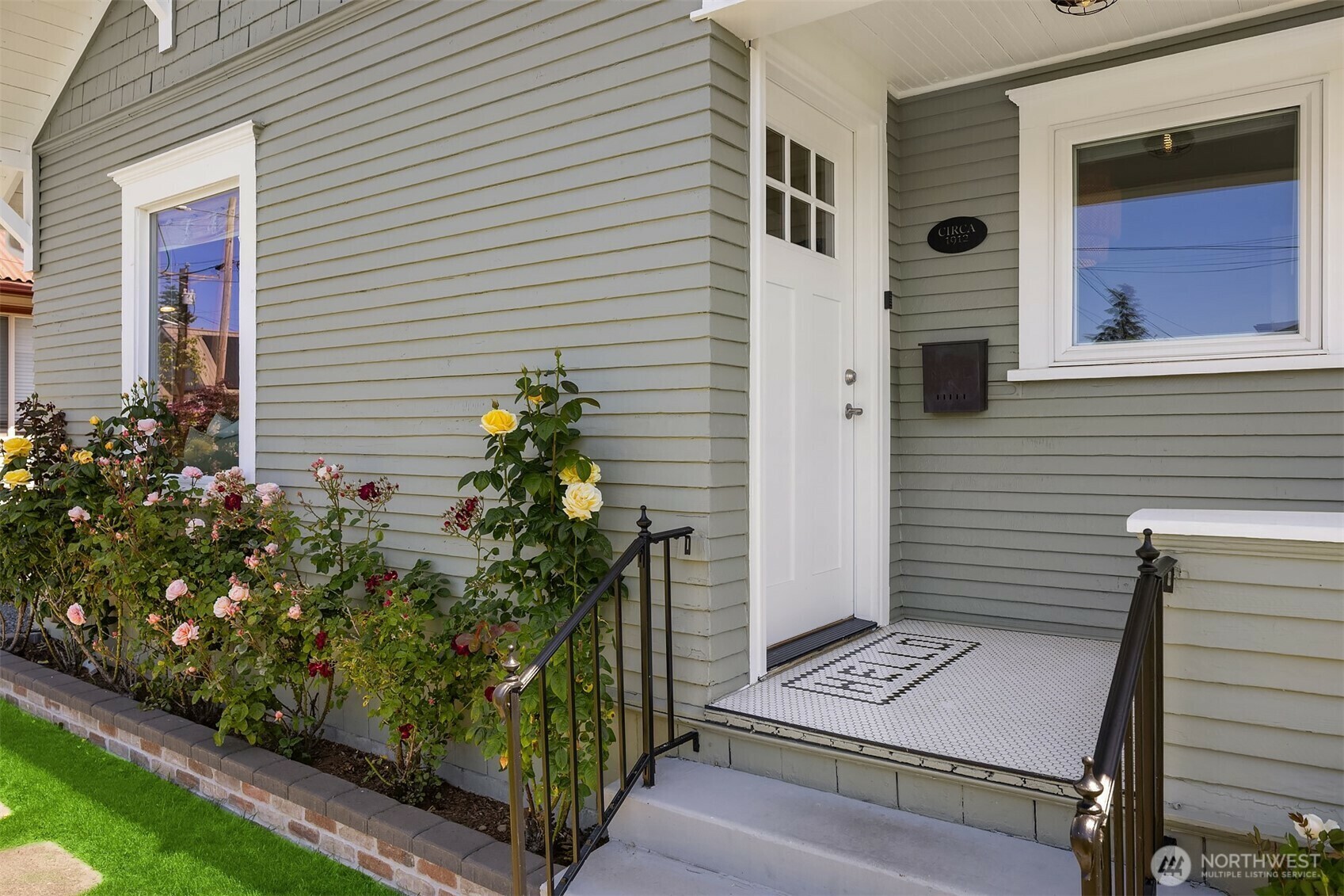 Property Photo: 219 S Sams Street WA 98272