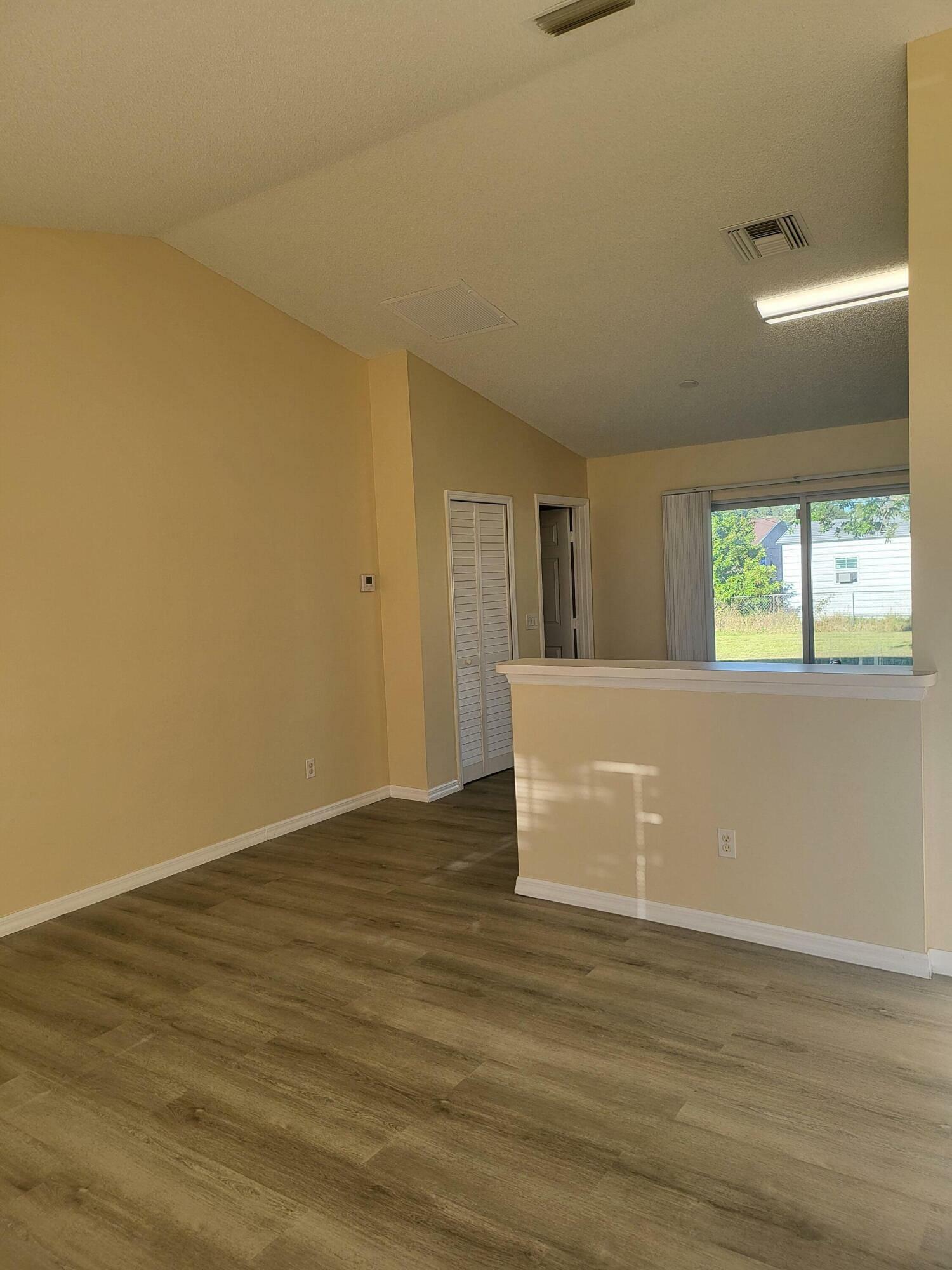 Property Photo: 1167 SW Curtis Street FL 34983