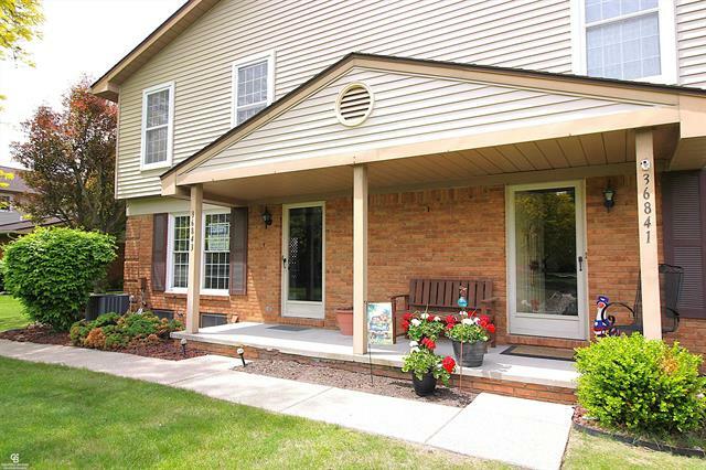 Property Photo: 36843 Lakeview Lane MI 48062