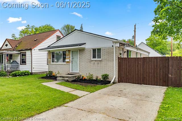 Property Photo: 5908 Gilman Street MI 48135