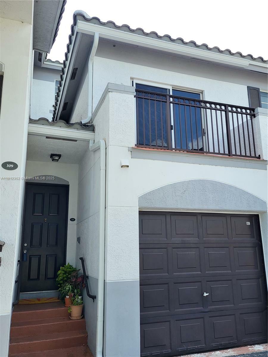 Property Photo: 721 SW 148th Ave 310 FL 33325