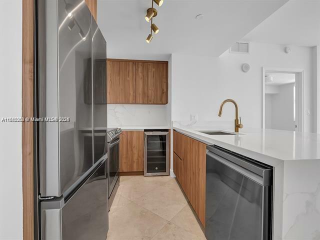 Property Photo: 4100 Salzedo St 901 FL 33146