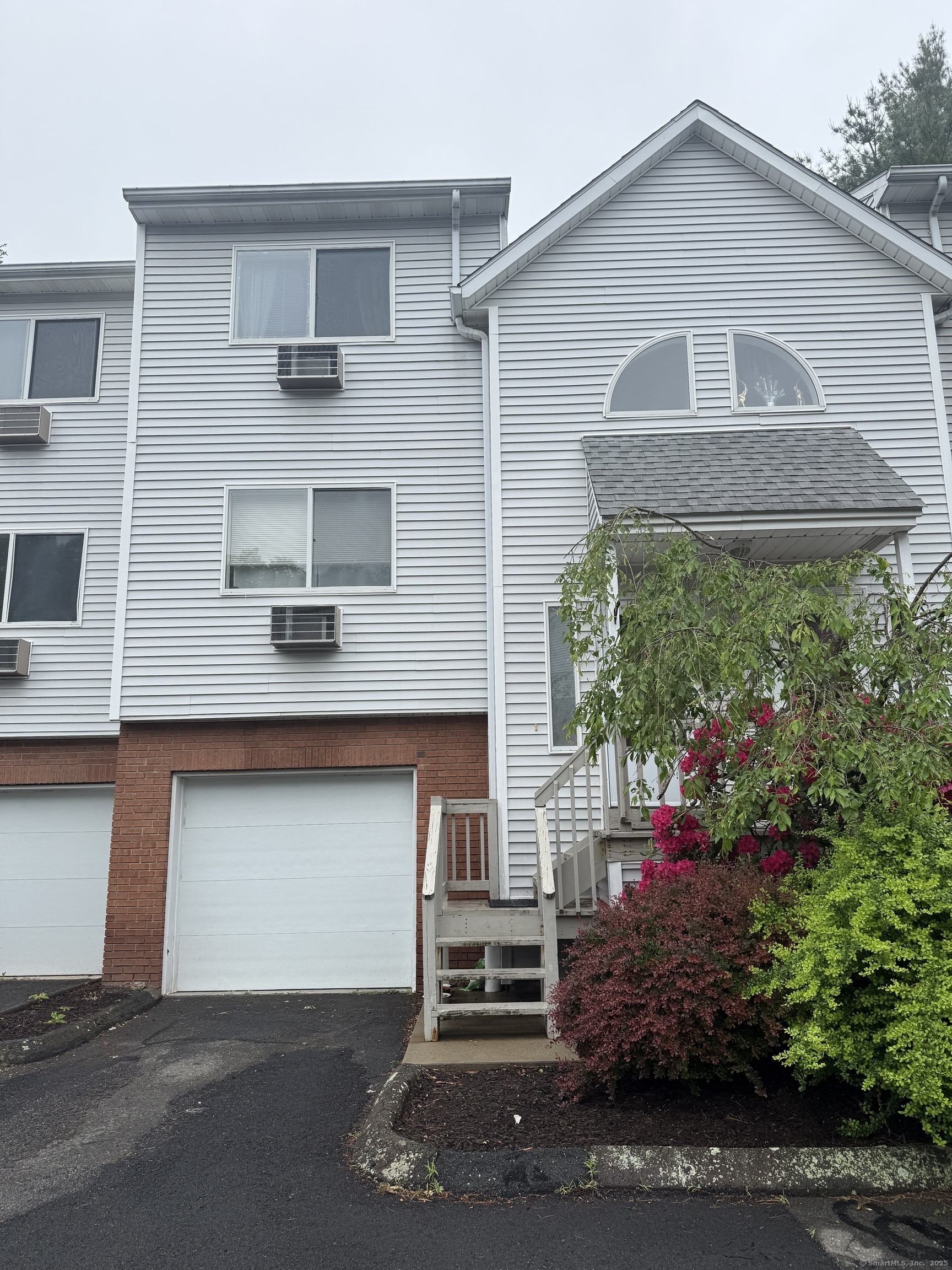 Property Photo: 925 Oronoke Road 12G CT 06708