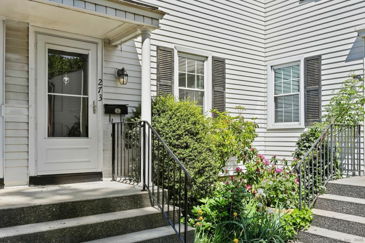 Property Photo: 273 Sylvan Knoll CT 06902