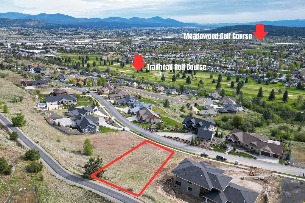 Property Photo: 124 N Holiday Hills Dr WA 99019