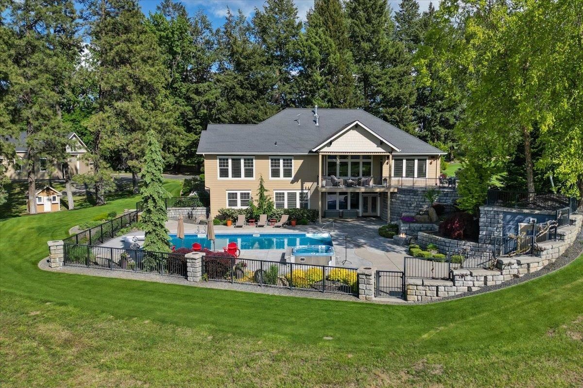 Property Photo: 3311 E Chisholm Ln WA 99223