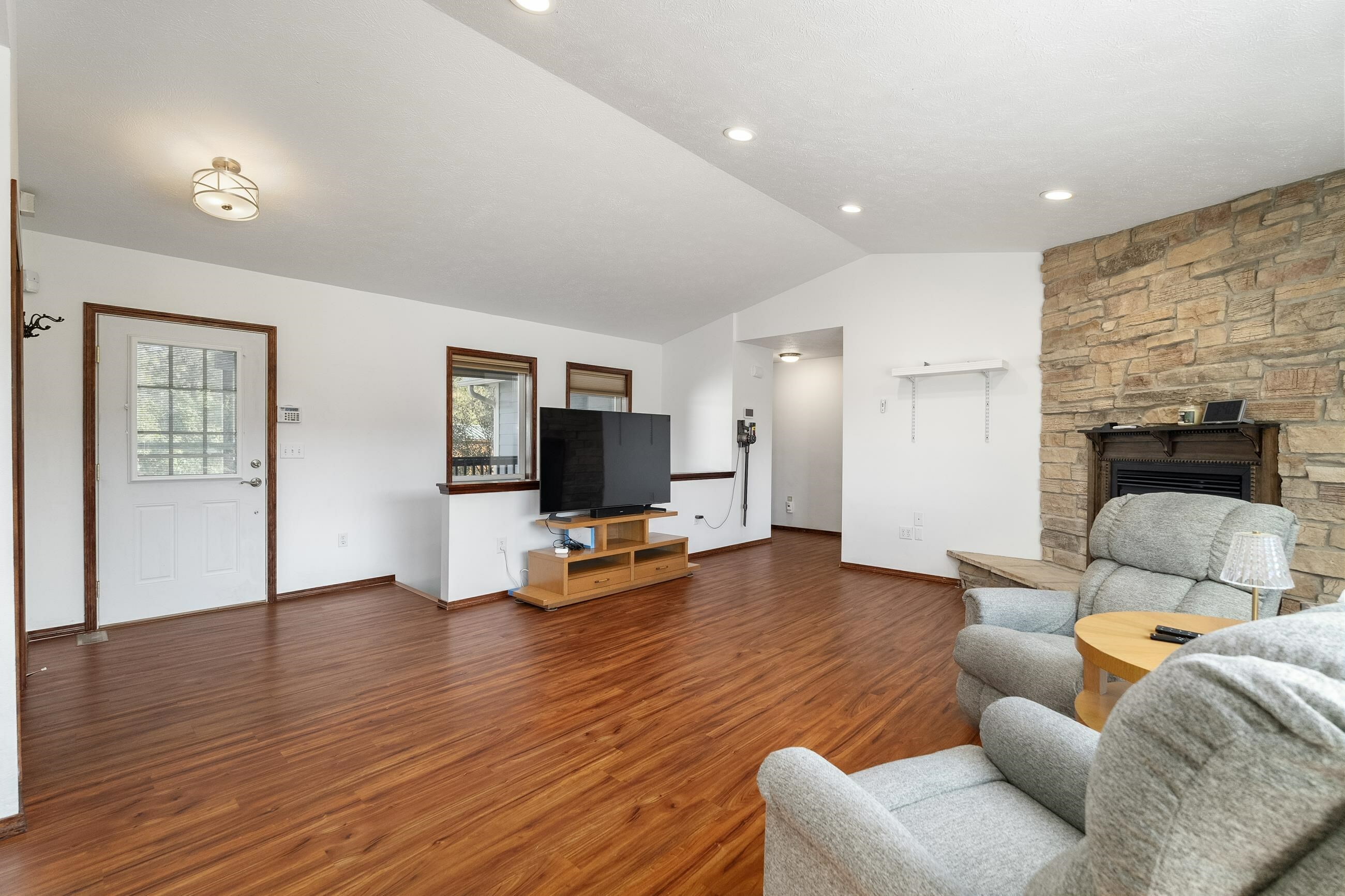 Property Photo: 12407 N Nine Mile Rd WA 99026