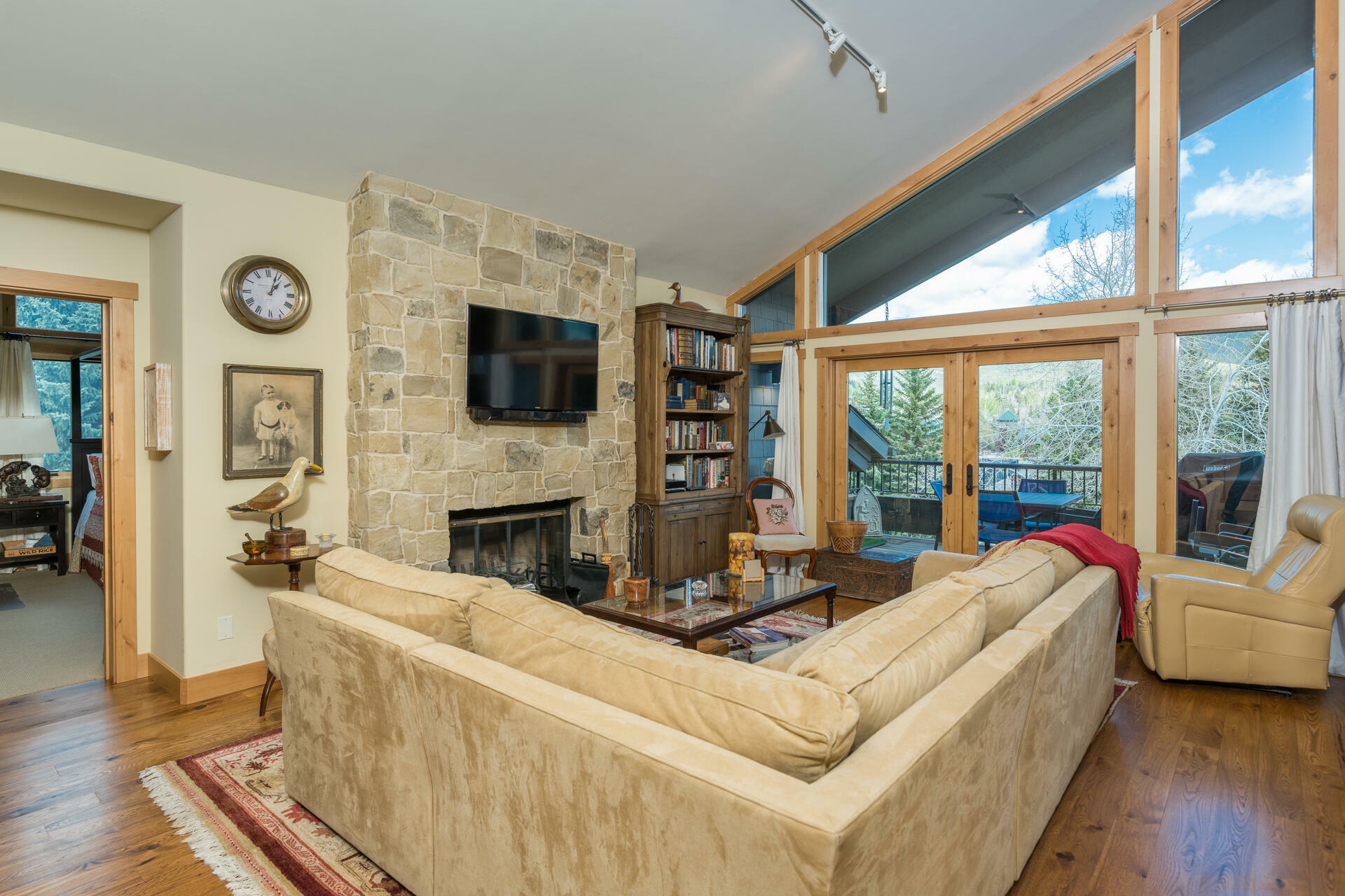 Property Photo: 2831 Summit 2 Condo Dr ID 83353