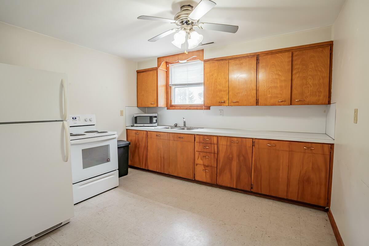 Property Photo:  711 N Walnut  Street  IA 51534 