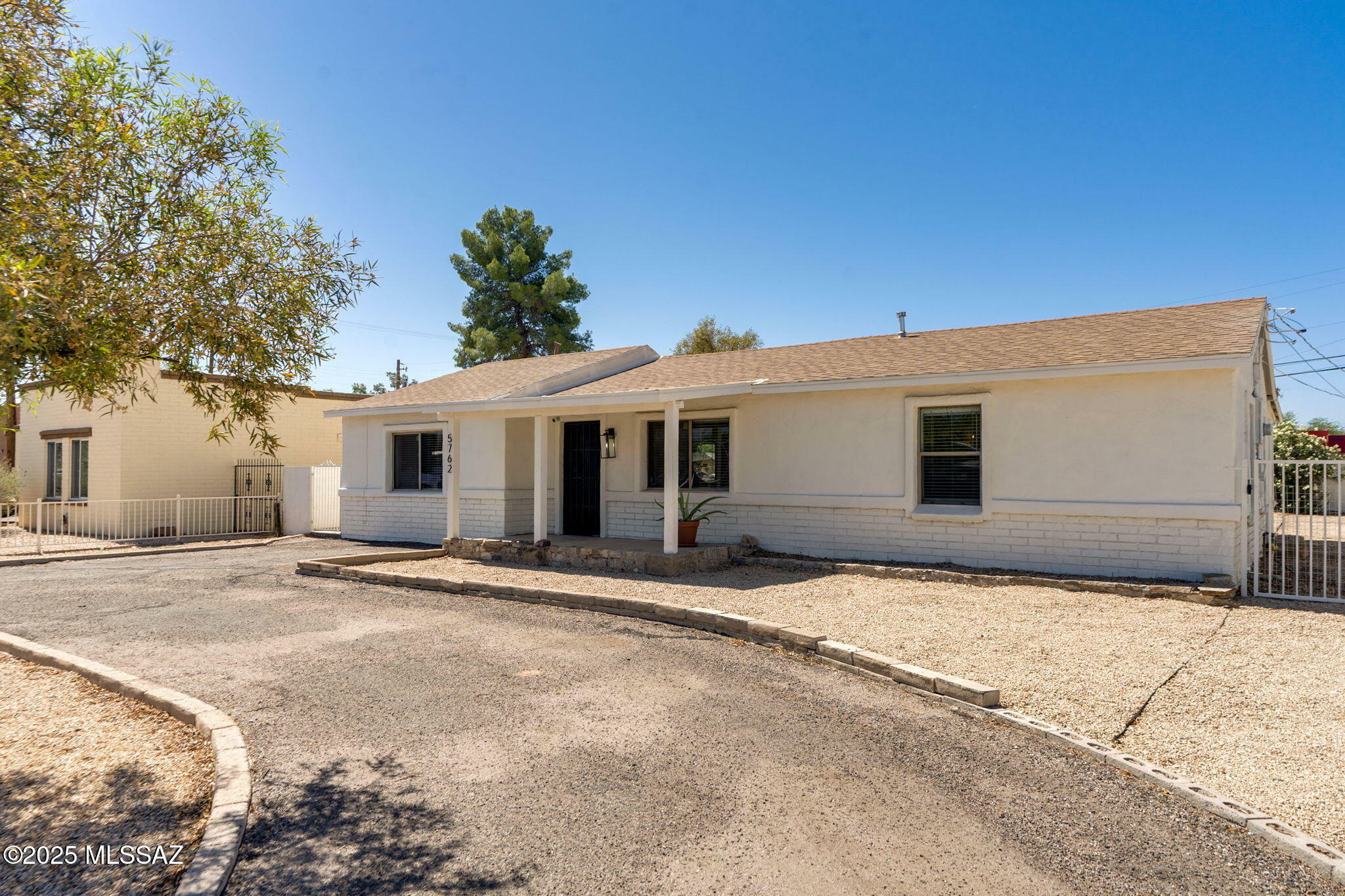 Property Photo: 5762 E Helen Street AZ 85712