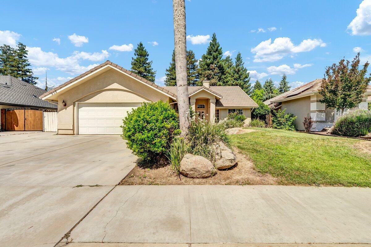 Property Photo: 575 N Brandy Way CA 93257