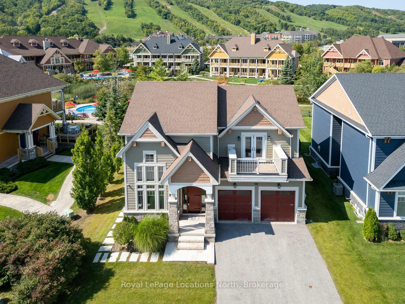 Property Photo:  277 Jozo Weider Boulevard 902  ON L9Y 1V0 