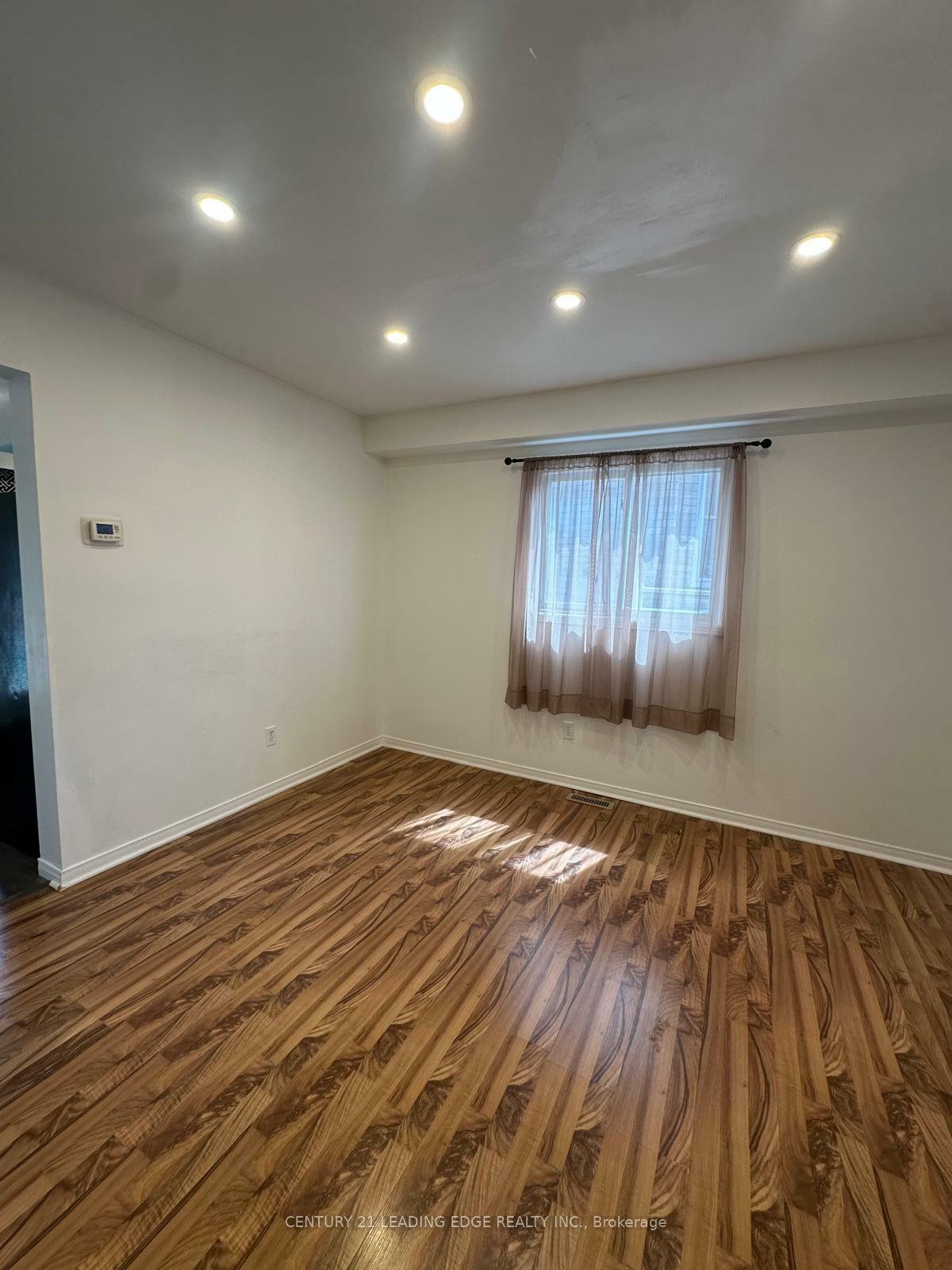 Photo de la propriété: 1506 Reesor Court Main ON L1X 2M9