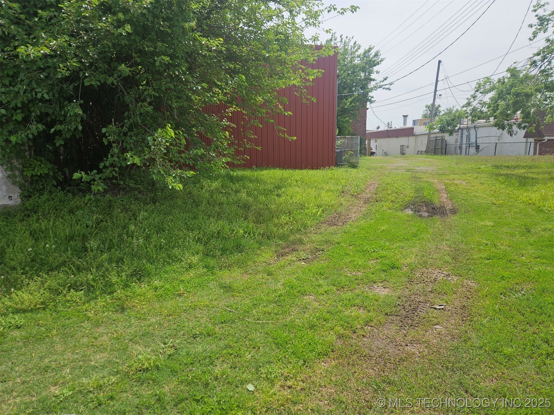 Property Photo:  711 W Broadway  OK 74401 