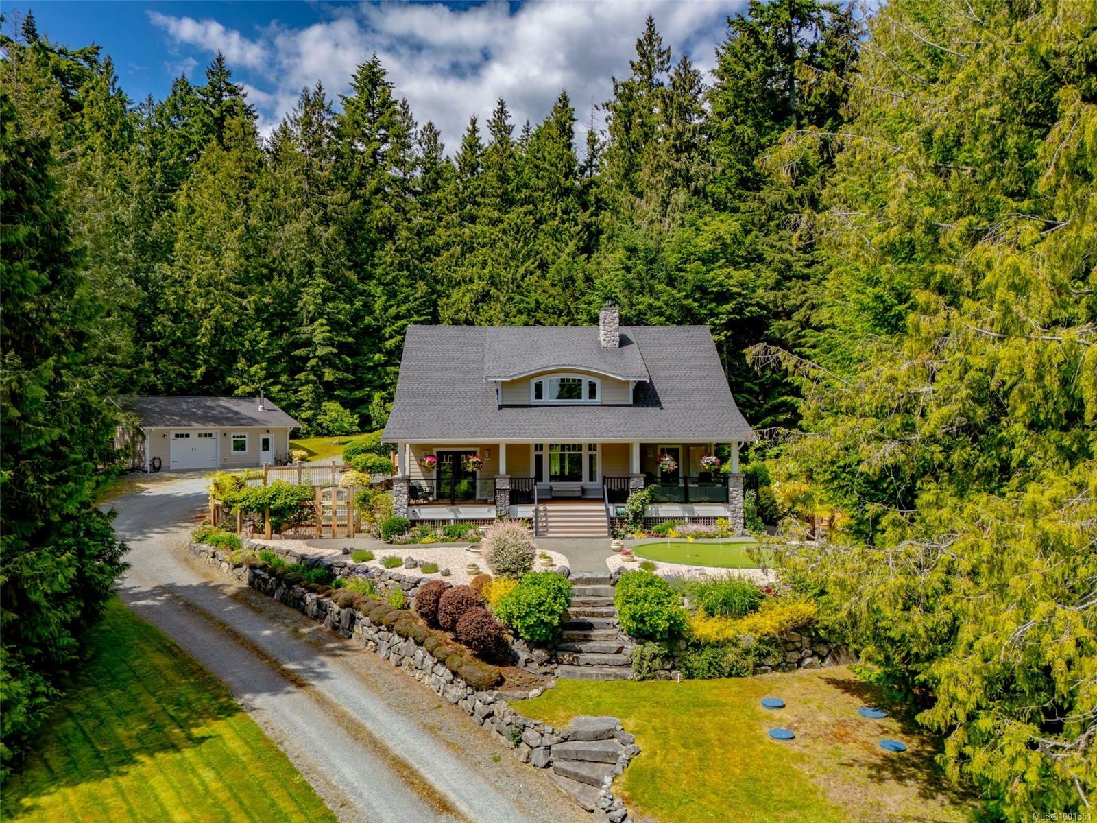 Property Photo: 9340 Cottonwood Rd BC V0R 1K5