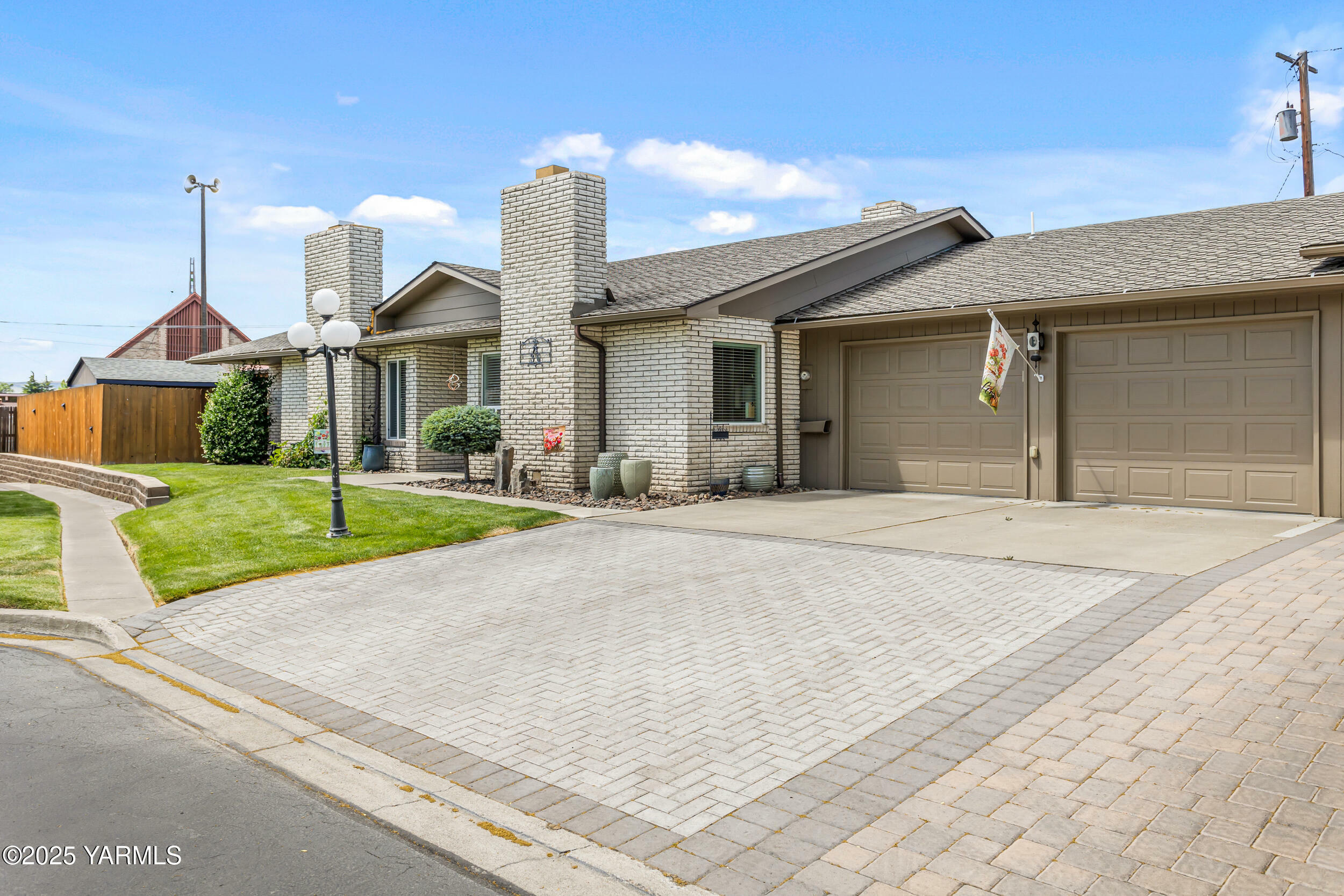 Property Photo: 5910 W Lincoln Ave 36 WA 98908