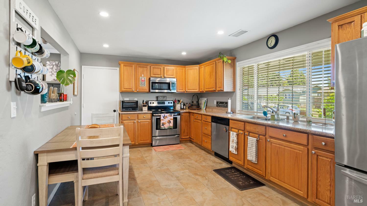 Property Photo:  1295 Marian Way  CA 94954 