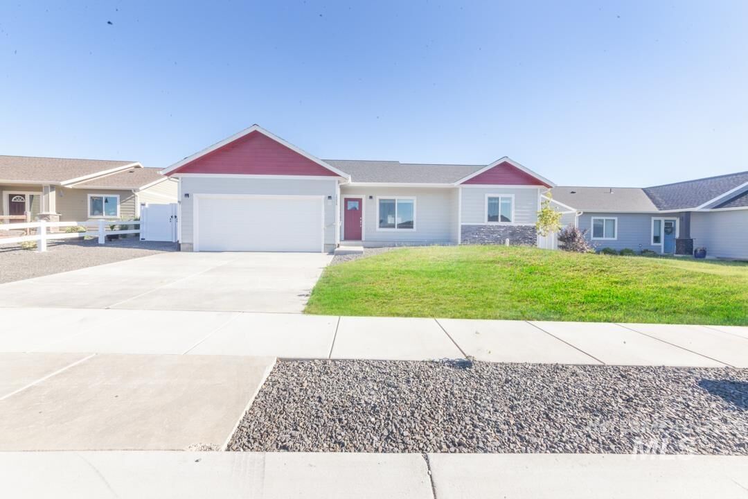 Property Photo:  1556 Frontier Dr  ID 83501 